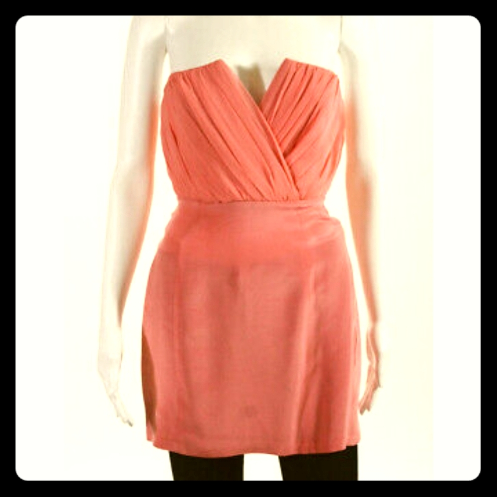 ✌ 2/$20 | NAVEN coral mini strapless dress XS
